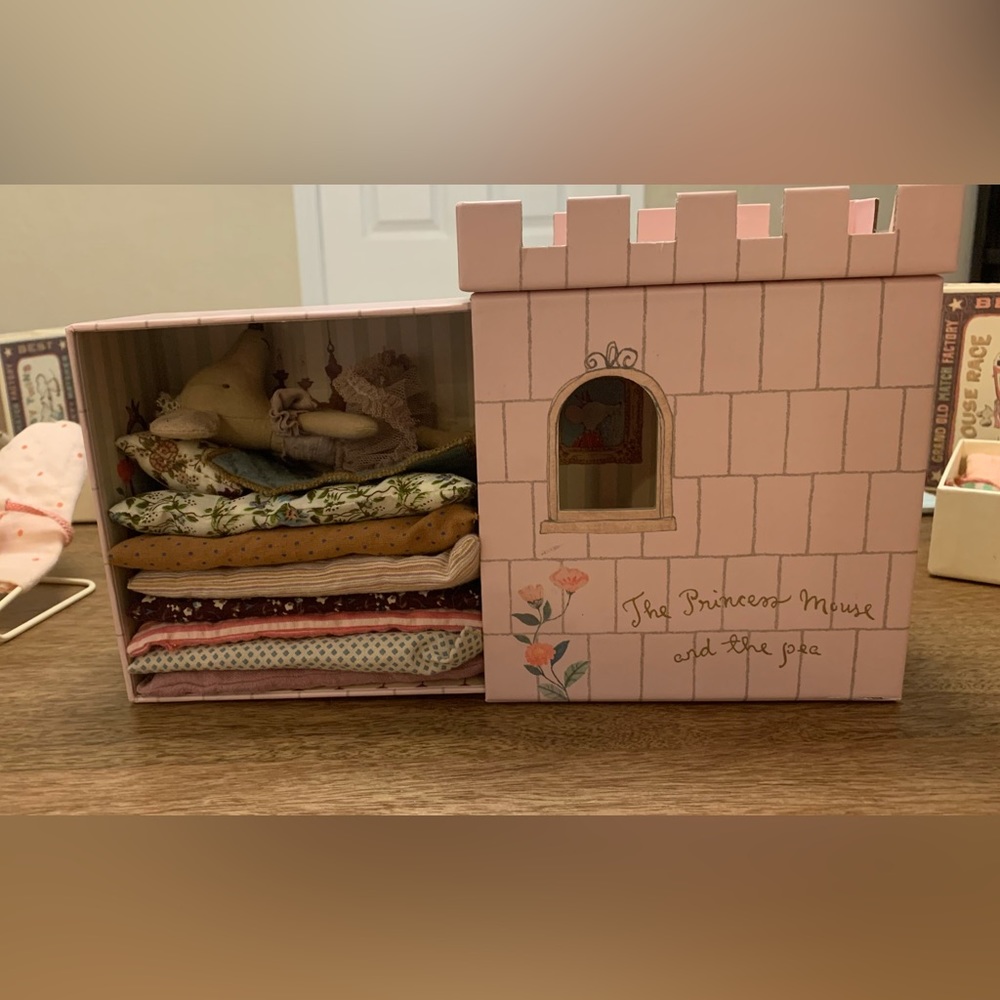 Maileg princess and the pea castle